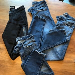 HOLDING @megkness 4 pair Sz 2 AMERICAN EAGLE JEANS